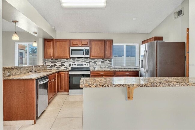 Building Photo - 2505 Kingston Ct