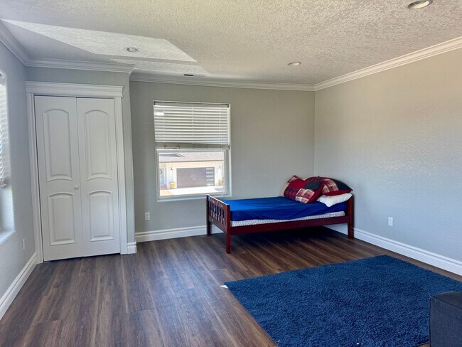 Building Photo - 130 Ridge Dr