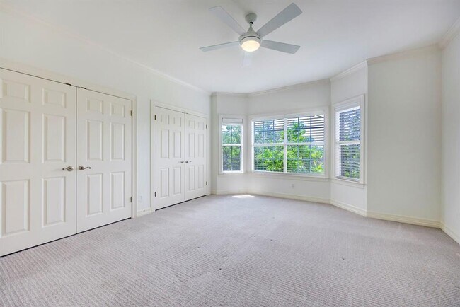 Building Photo - 3105 Lacevine Ln