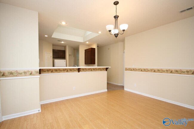 Building Photo - 215 River Oaks Dr