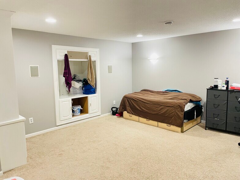 Lower Room - 16133 Logarto Ln