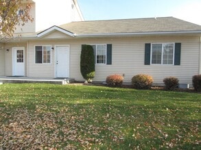 Building Photo - Cute 2 bedroom, two bath condo in Columbia Falls