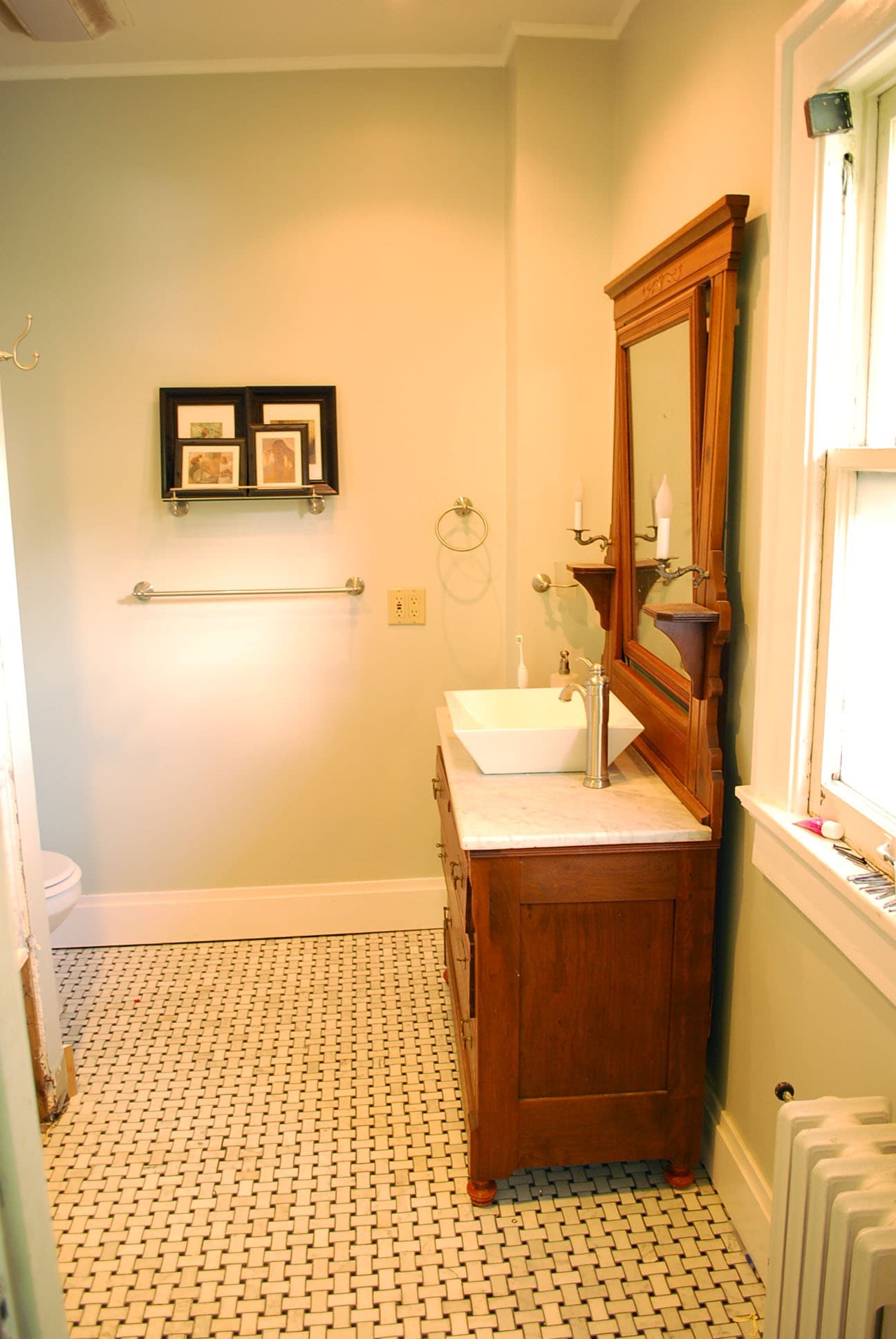 Building Photo - 203 Wallace Ave