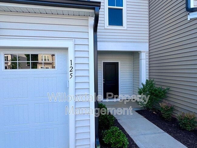 Building Photo - 125 Woodford Reserve Ct
