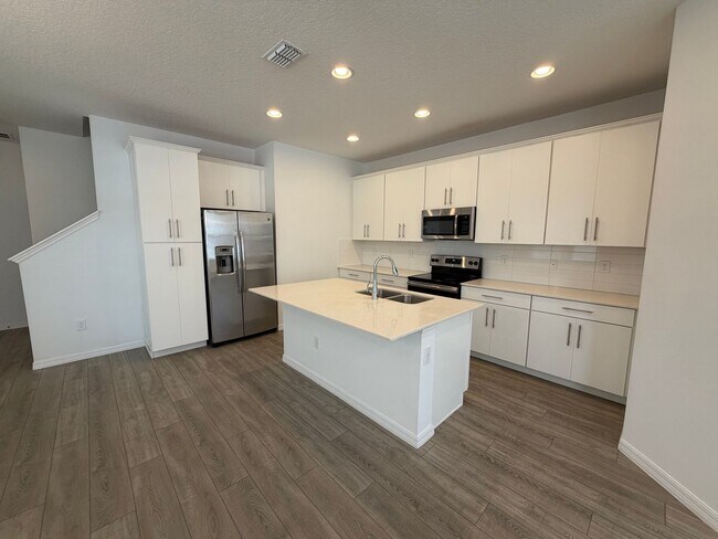 Building Photo - 8191 Mosaic Ln