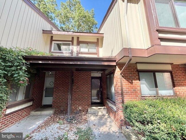 Building Photo - 20207 Laurel Hill Way