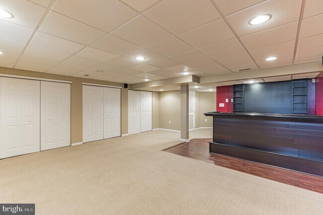 Building Photo - 123 Westbrook Dr