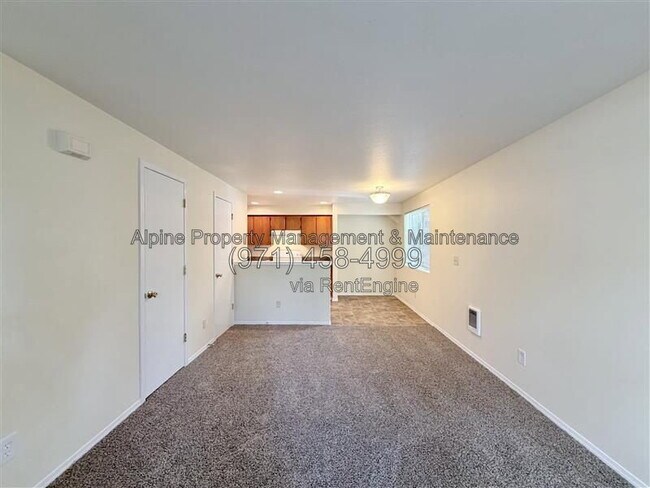 Building Photo - 8314 SE Yamhill St