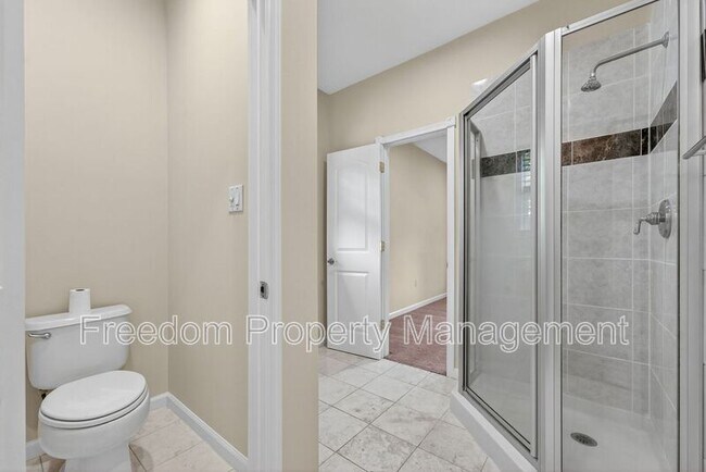 Building Photo - 8513 Thomas Dr