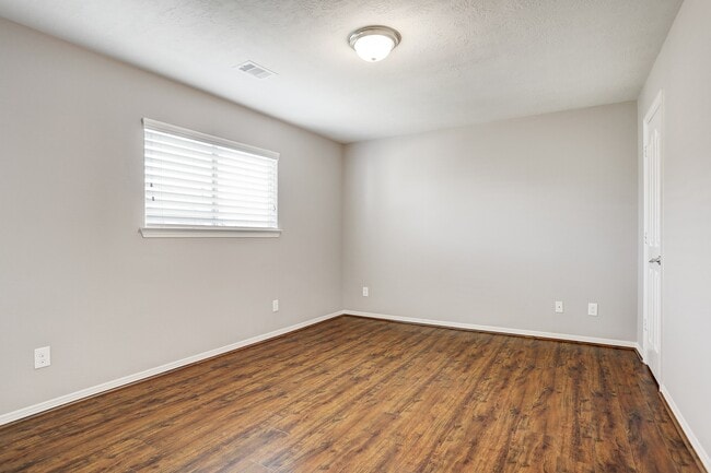 Building Photo - 8908 Minola Oaks Dr