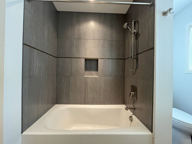 Building Photo - Charming Portland Retreat with Lush Garden, Forest Backdrop & Stylish Updates — Steps to OHSU