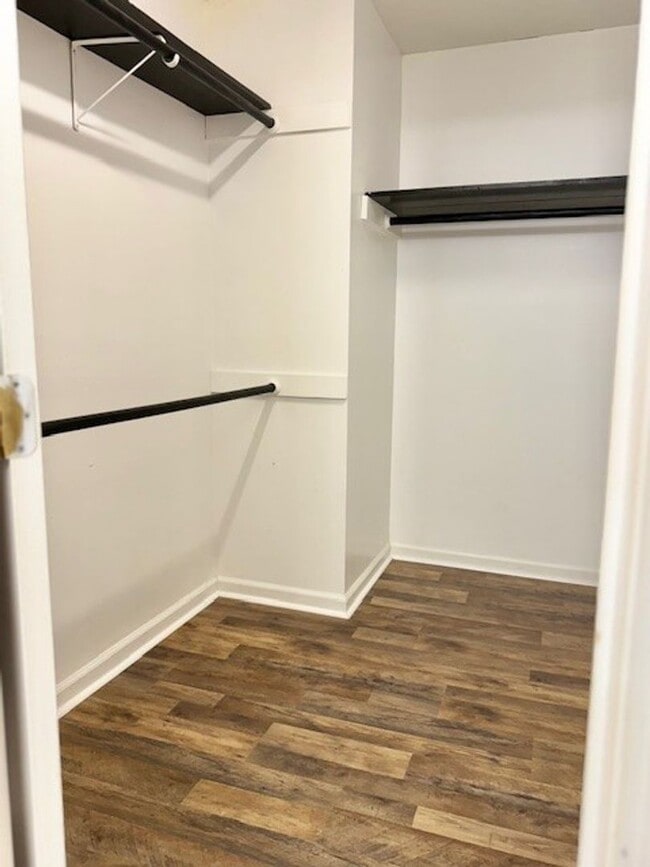 Building Photo - 107 Clairmont Rd NE