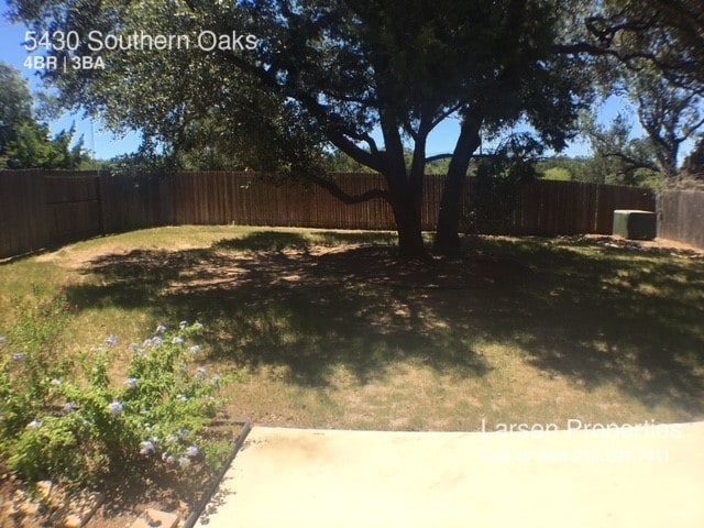 Building Photo - 5430 Southern Oaks