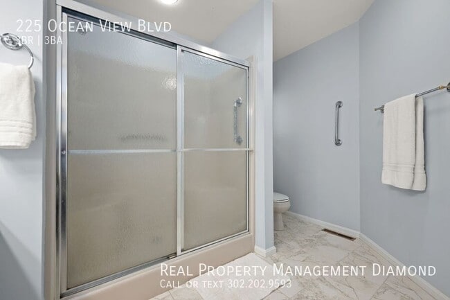 Building Photo - 225 Ocean View Blvd