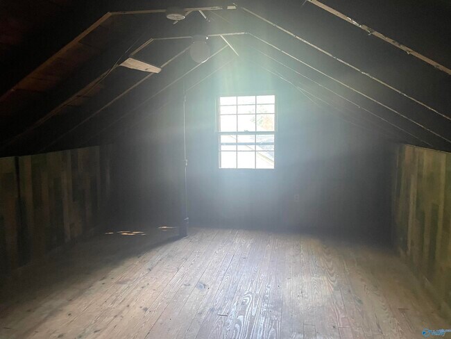 Building Photo - 2018 Sewanee Rd SW