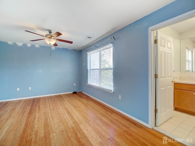 Building Photo - 558 Great Beds Ct