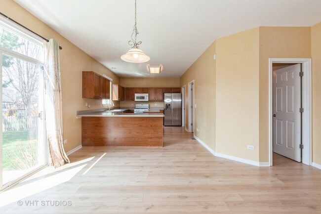 Building Photo - 14712 Independence Dr