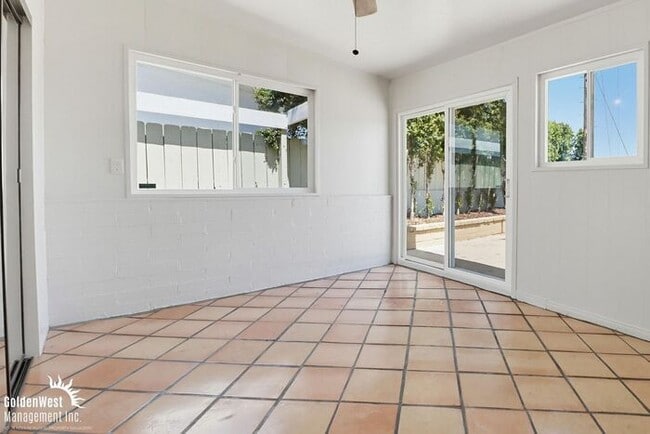 Building Photo - Enchanting 3Bdm 2Ba Home with Scenic Views in San Diego!