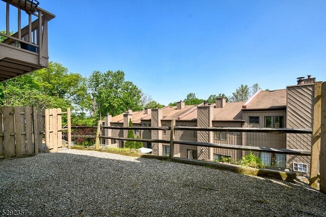 Building Photo - 1146 Stephanie Dr