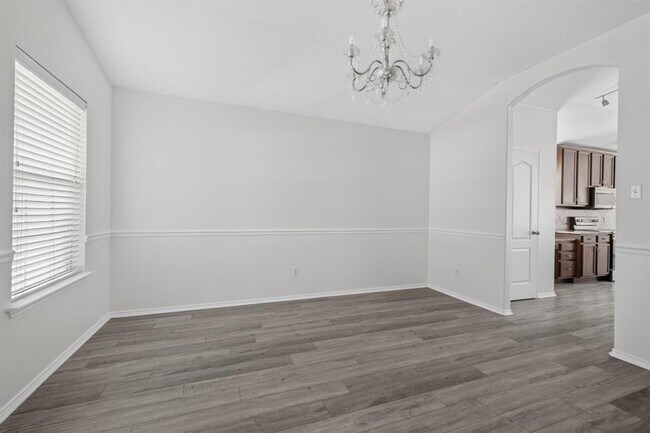 Building Photo - 315 Waterlily Way
