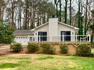 Building Photo - 807 Castalia Dr