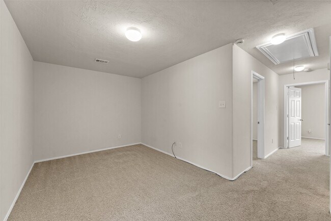 Building Photo - 6022 Yorktown Meadow Ln