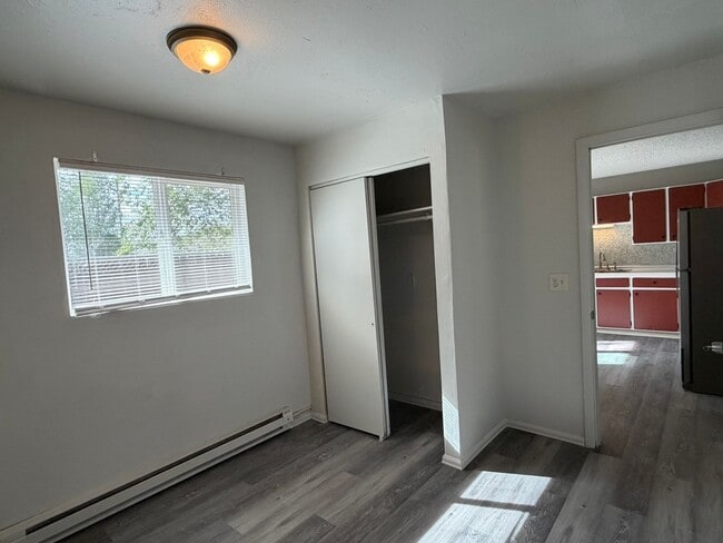 Building Photo - 163-171 N Coulson St