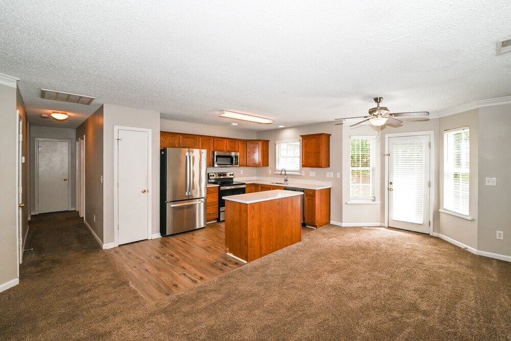 Building Photo - 5880 Mahogany Pl SW