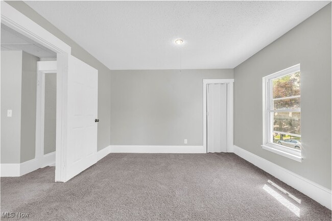 Building Photo - 3153 W 88th St