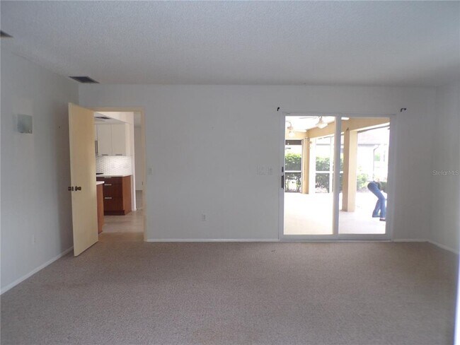 Building Photo - 2839 Via Paloma Dr