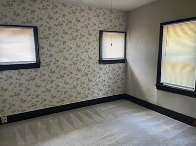 Building Photo - 3907 Northwestern Pkwy