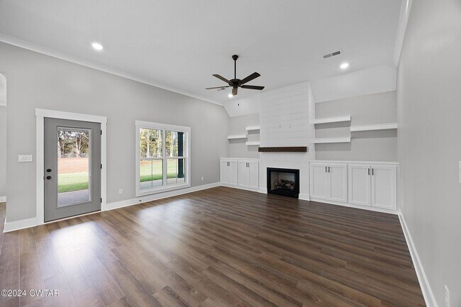 Building Photo - ****Beautiful New Construction-Luxury Living****