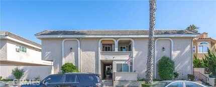 Building Photo - 208 19th St