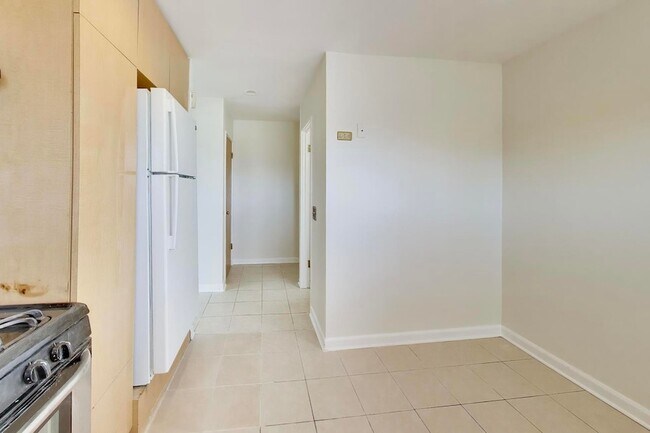 Building Photo - 4908 Carol St