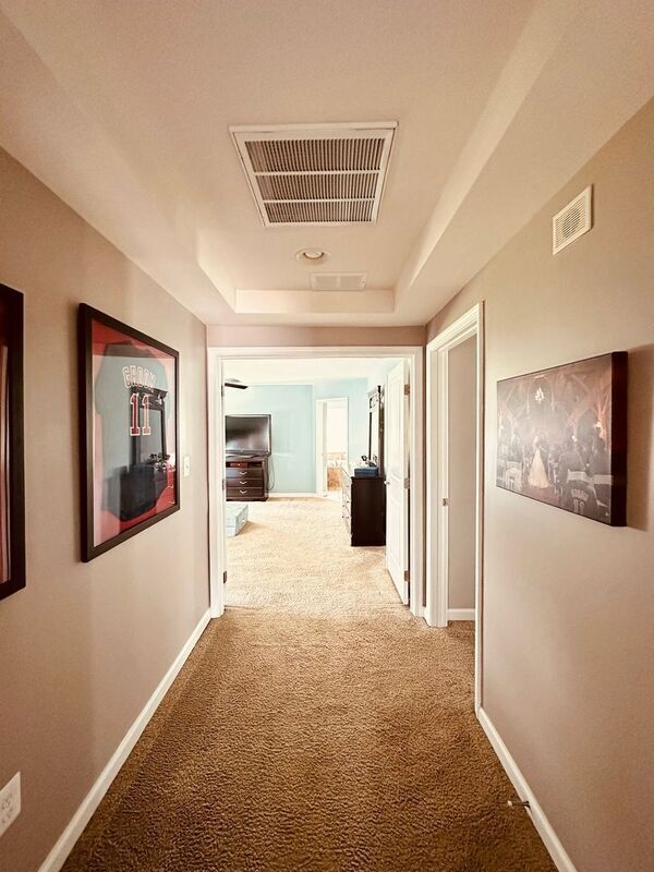 Building Photo - 4536 Briarwood Dr