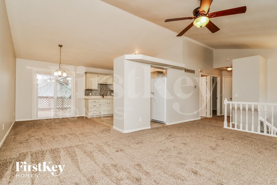 Building Photo - 1831 Florine Ct