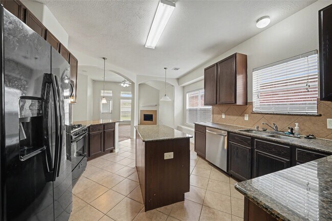 Building Photo - 10035 Arcadian Spgs Ln