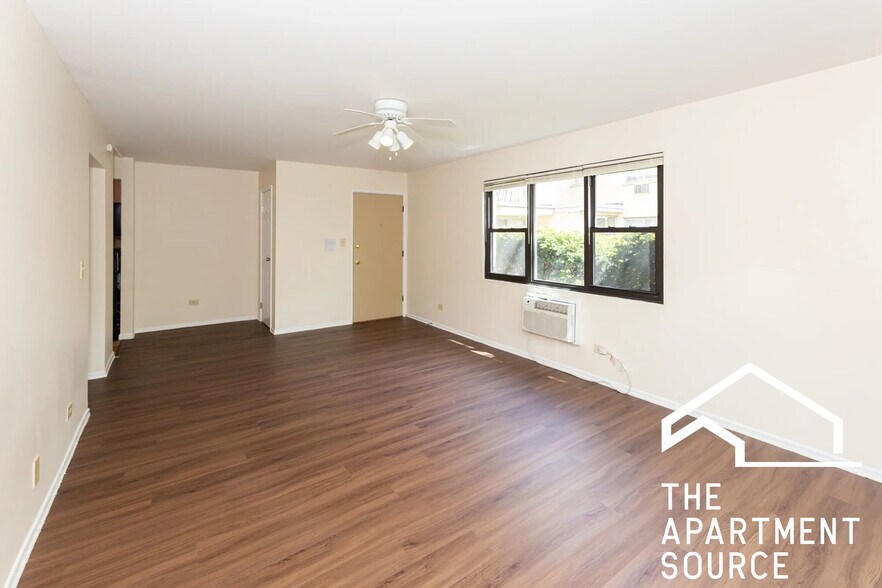 Building Photo - 1644 W Sherwin Ave