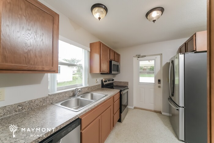 Building Photo - 850 17th Terrace NE