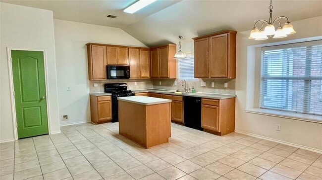 Building Photo - 21565 Duke Alexander Dr