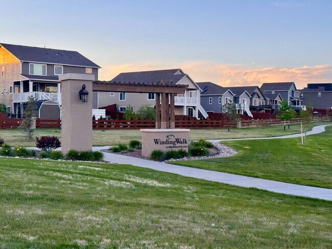 Building Photo - Beautiful 4 Bedroom Home in Peyton