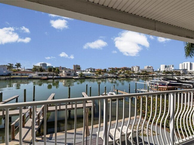 Building Photo - 185 Brightwater Dr