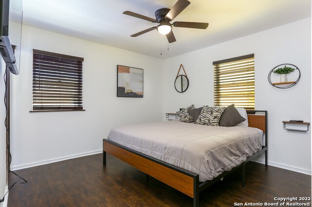 Building Photo - 1015 Cerro Alto Dr