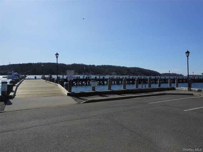 Building Photo - 47 Monroe St