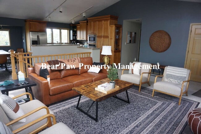 Building Photo - SHORT TERM, FULLY FURNISHED home in Evergr...