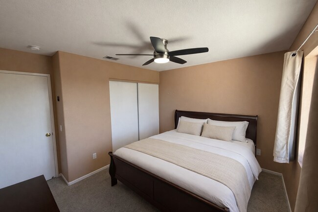 Building Photo - 730 Via Barquero