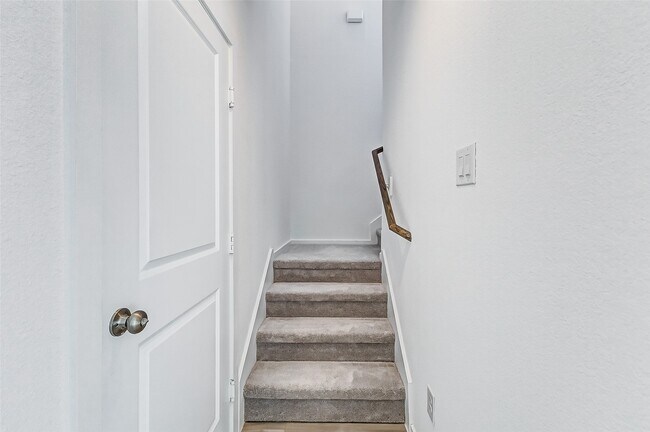 Building Photo - 18522 Tre Croci Dr