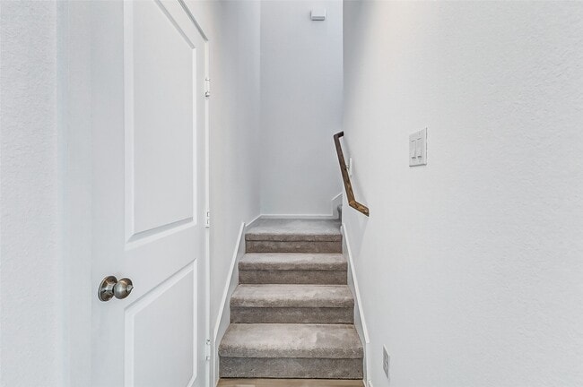 Building Photo - 21438 Carosella Dr