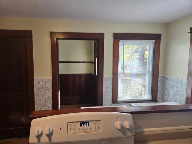 Building Photo - 19 Downer St