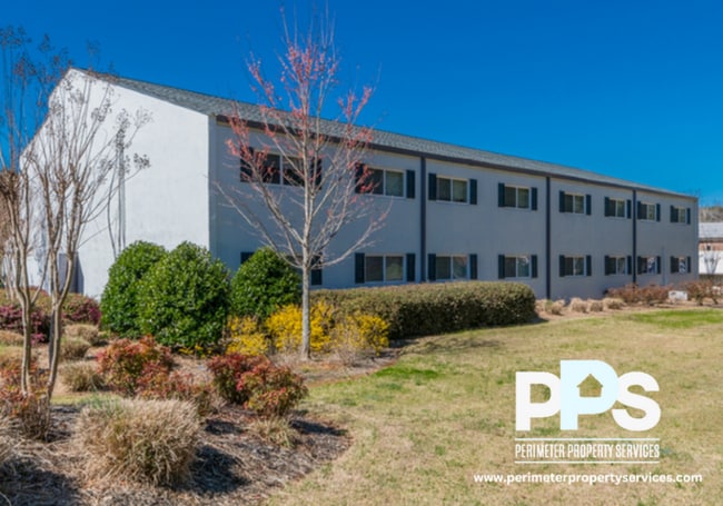 Building Photo - 1040 Sandtown Rd SW